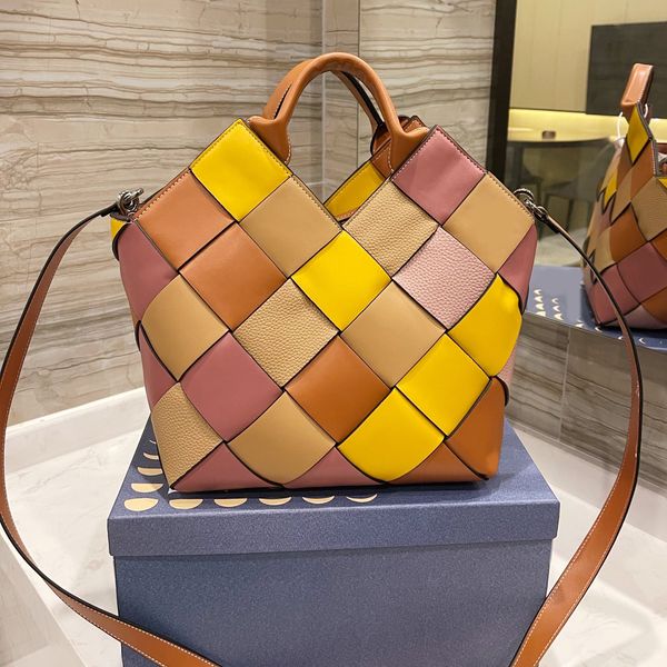 shopping bag totes crossbody luxury designer brand fashion shoulder bags handbags women letter purse phone bag wallet metallic artwork
shopping bag totes crossbody luxury designer brand fashion shoulder bags handbags women letter purse phone bag wallet metallic artwork