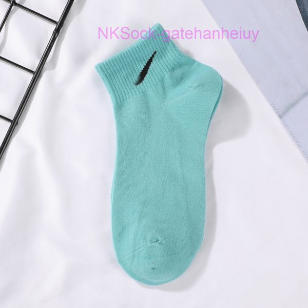 classic fashion men's socks hook brand designer women's leisure lovers' short tube sportsocks luxury women men breathable ver, Black
classic fashion men's socks hook brand designer women's leisure lovers' short tube sportsocks luxury women men breathable ver, Black