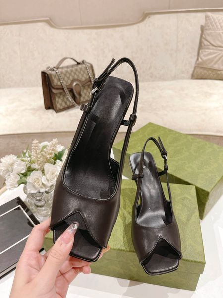 2022 women's slippers mid-heel sandal turquoise leather slipper metallic mid-heel sandals summer designer luxury fashion pool beach tho, Black
2022 women's slippers mid-heel sandal turquoise leather slipper metallic mid-heel sandals summer designer luxury fashion pool beach tho, Black