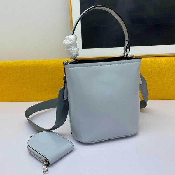 women's new double saffiano cross bag 1ba222 designer saffiano leather tote detachable adjustable shoulder crossbody covered magnetic b
women's new double saffiano cross bag 1ba222 designer saffiano leather tote detachable adjustable shoulder crossbody covered magnetic b