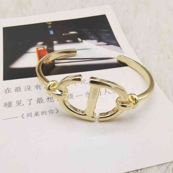 2022 factory wholesale new di home light luxury high sense bracelet female opening adjustable simple and versatile fairy, Black
2022 factory wholesale new di home light luxury high sense bracelet female opening adjustable simple and versatile fairy, Black