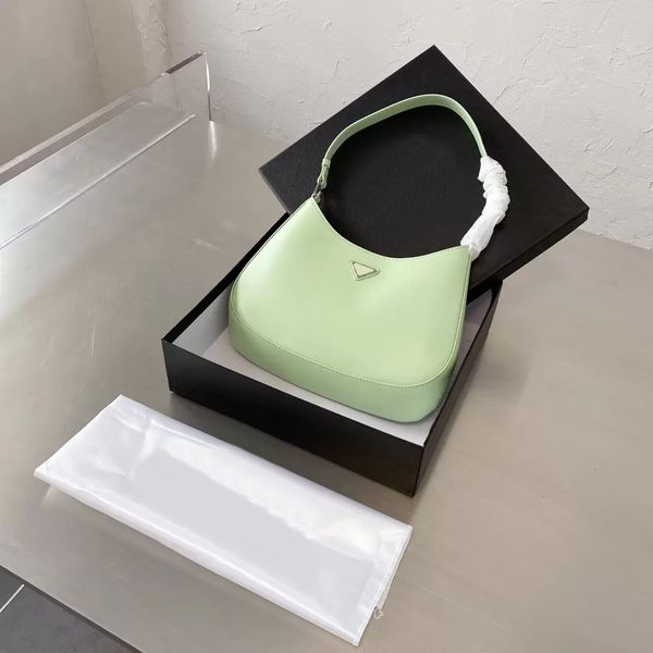 2022 ladies totes bags solid color mirror leather classic triangle badge metal half moon underarm crossbody bag luxury designer shoulder bag
2022 ladies totes bags solid color mirror leather classic triangle badge metal half moon underarm crossbody bag luxury designer shoulder bag