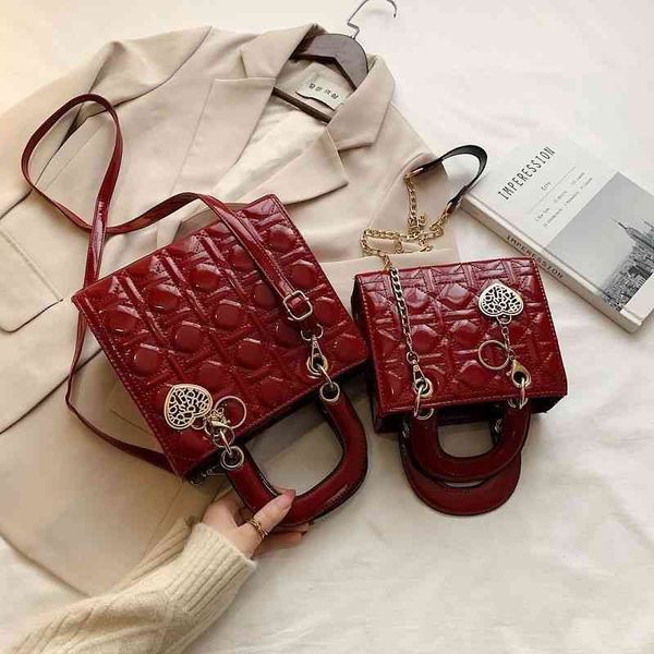 women's fashion personality trend brand bag wholesale patent leather new wedding red small fragrance lingge chain one shoulder handbag
women's fashion personality trend brand bag wholesale patent leather new wedding red small fragrance lingge chain one shoulder handbag