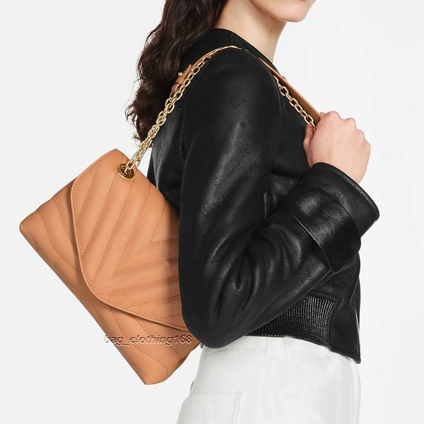 crossbody bags designer genuine leather handbag comes with box wave chain bag women luxurys fashion designers bags female clutch classic han 
crossbody bags designer genuine leather handbag comes with box wave chain bag women luxurys fashion designers bags female clutch classic han