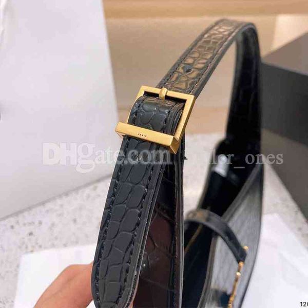 3a2022 quality armpit bags classic leather designer handbags for ladies shoulder bags baguette multi-color fashion bag wholesale with box, Red;black
3a2022 quality armpit bags classic leather designer handbags for ladies shoulder bags baguette multi-color fashion bag wholesale with box, Red;black