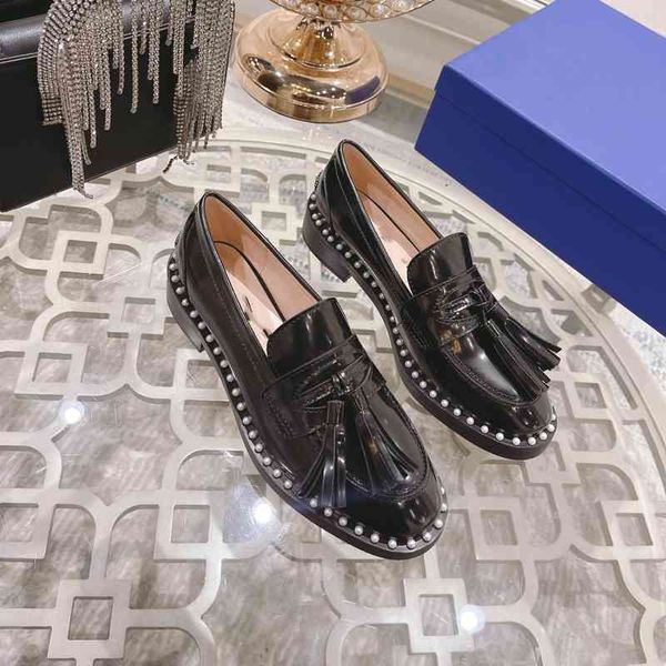 dress shoes sw pearl flow suluofu shoes women's british style thick soled patent leather single , one foot on small, Black
dress shoes sw pearl flow suluofu shoes women's british style thick soled patent leather single , one foot on small, Black