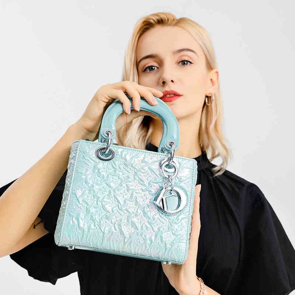 handbags bags 2022 fashion princess high sense and versatile this year's popular one shoulder messenger handbag for women, Black;red
handbags bags 2022 fashion princess high sense and versatile this year's popular one shoulder messenger handbag for women, Black;red
