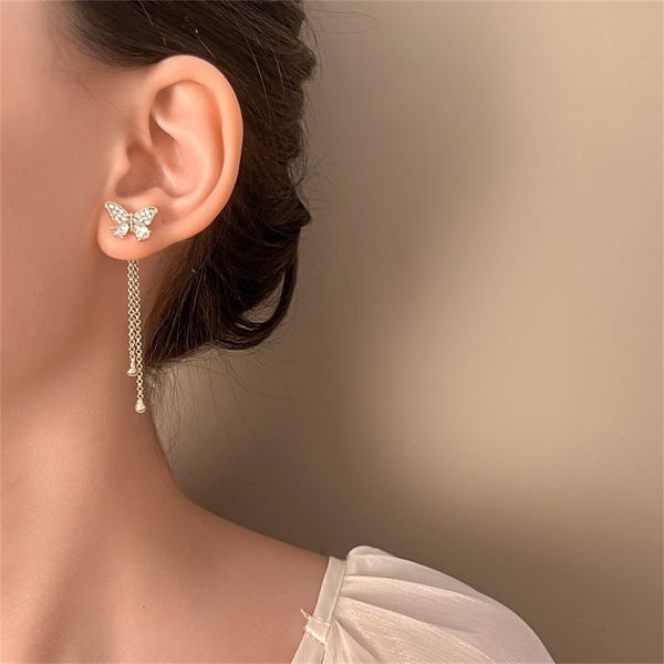 european crystal butterfly tassel dangle earring women long diamond chain stud earrings lady alloy animal ear drop gold bright silver
european crystal butterfly tassel dangle earring women long diamond chain stud earrings lady alloy animal ear drop gold bright silver
