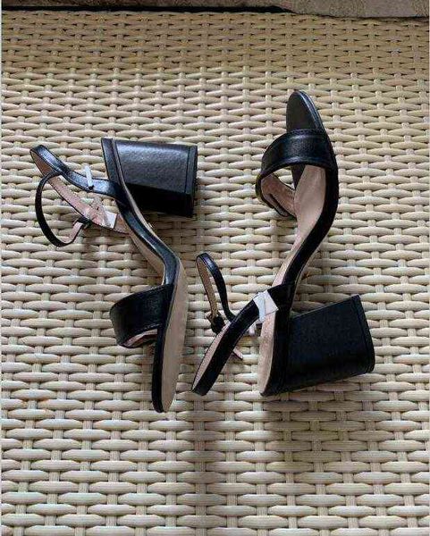 2022 women's fashion short luxury sandals chunky leather 8cm office casual summer holiday beach heels shoe lady black b
2022 women's fashion short luxury sandals chunky leather 8cm office casual summer holiday beach heels shoe lady black b