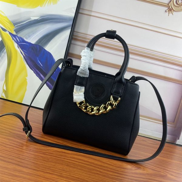 handbag tote bag shopping bags women crossbody shoulder bags genuine leather chain decoration interior zip pocket fashion letters
handbag tote bag shopping bags women crossbody shoulder bags genuine leather chain decoration interior zip pocket fashion letters