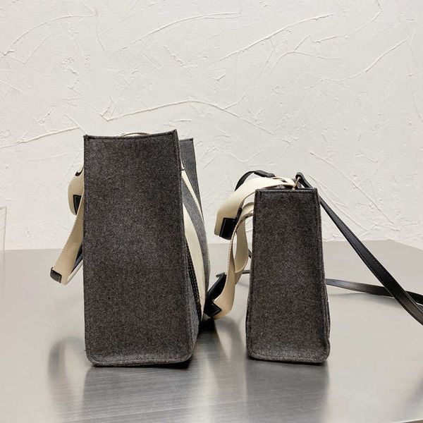 women totes ladies designer crossbody bags lady nylon bag shoulder tote luxury handbags new fashion female purse 2 sizes with exquisite
women totes ladies designer crossbody bags lady nylon bag shoulder tote luxury handbags new fashion female purse 2 sizes with exquisite