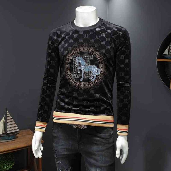 men's clothing brand 2022 autumn and winter new men's fashion personality european diamond jacquard long sleeved sweater, White;black
men's clothing brand 2022 autumn and winter new men's fashion personality european diamond jacquard long sleeved sweater, White;black