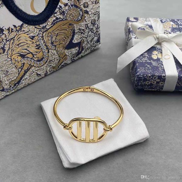 luxurys designers charm bracelets exquisite star decoration fashion women jewelry bracelet lovers birthday gift party leisure high quality, Golden;silver
luxurys designers charm bracelets exquisite star decoration fashion women jewelry bracelet lovers birthday gift party leisure high quality, Golden;silver