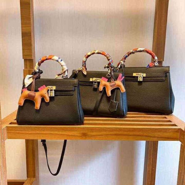 luxury herms 7a handbags leathe rwoman luxurys designer purses ladies bags shoulder bride bag litchi grain head layer cowhide crossbody clut
luxury herms 7a handbags leathe rwoman luxurys designer purses ladies bags shoulder bride bag litchi grain head layer cowhide crossbody clut