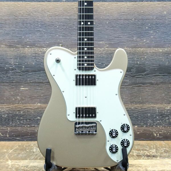 chris shiflett tele deluxe shoreline gold electric guitar
chris shiflett tele deluxe shoreline gold electric guitar