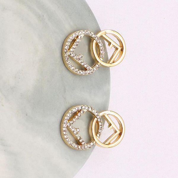 women brand earrings designers ear stud 18k gold plated crystal geometry earring for wedding party jewerlry accessories er0035-er0036, Golden;silver
women brand earrings designers ear stud 18k gold plated crystal geometry earring for wedding party jewerlry accessories er0035-er0036, Golden;silver