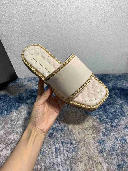 2022 elling famous brand sandals women's designer slippers fashion flat sandals for women girl paris ladies classic luxury summer casua, Black
2022 elling famous brand sandals women's designer slippers fashion flat sandals for women girl paris ladies classic luxury summer casua, Black
