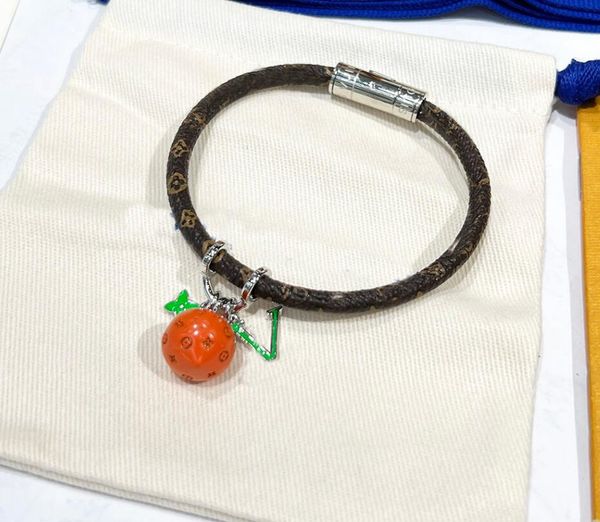 fashion classic bracelets brown brand luxury designers leather bracelet for women men bangle charm bracelets, Golden;silver
fashion classic bracelets brown brand luxury designers leather bracelet for women men bangle charm bracelets, Golden;silver