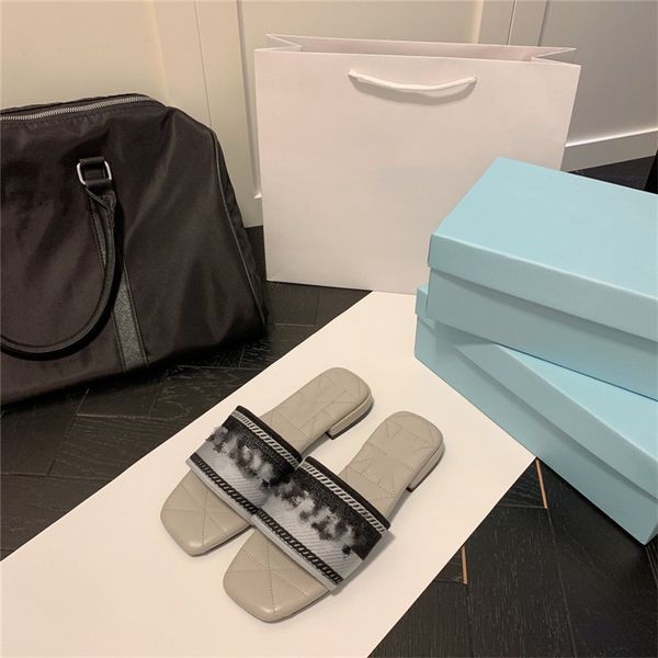 2022 new classical designers women slippers sandals summer leather print rhombus pattern beach slide fashionable scuffs slippers indoor luxu, Black
2022 new classical designers women slippers sandals summer leather print rhombus pattern beach slide fashionable scuffs slippers indoor luxu, Black