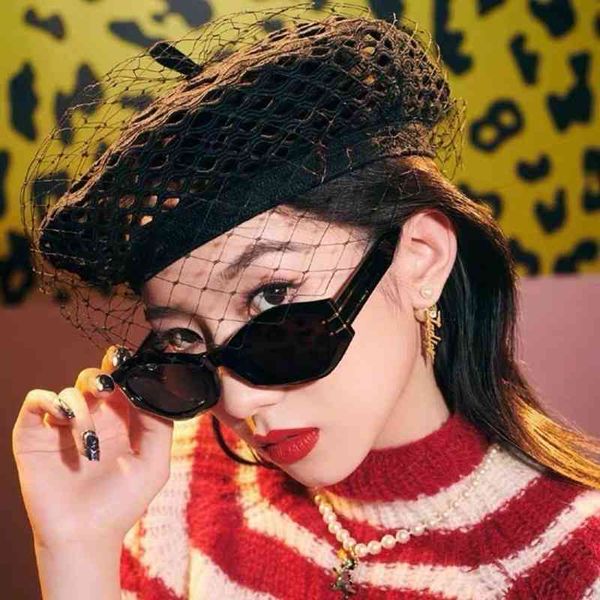 b1u female sunglasses ins net red with irregular plate spectacle frame sunglasses 5aok, White;black
b1u female sunglasses ins net red with irregular plate spectacle frame sunglasses 5aok, White;black