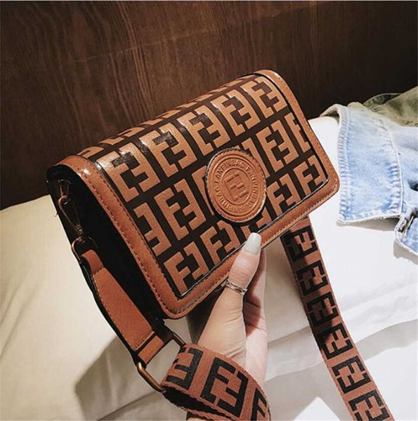 2022 genuine leather camera bag purse fashion shoulder cowhide handbag presbyopic card holder evening messenger women lady
2022 genuine leather camera bag purse fashion shoulder cowhide handbag presbyopic card holder evening messenger women lady