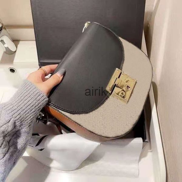 2021 ladies classic design brand messenger bag fashionable shoulder bags handbag lady shopping original box
2021 ladies classic design brand messenger bag fashionable shoulder bags handbag lady shopping original box