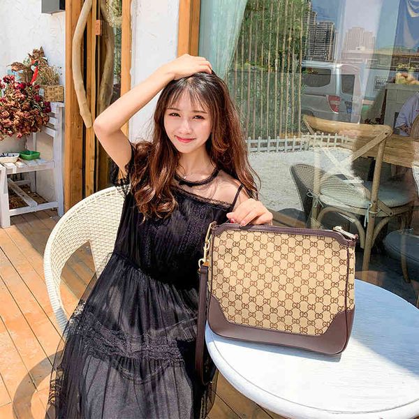 purses women's bag new messenger printing tote bag women's versatile one shoulder canvas bag
purses women's bag new messenger printing tote bag women's versatile one shoulder canvas bag