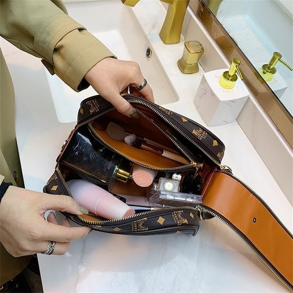 explosive models 64% off 2022 new fashion handbags bags large cosmetic portable simple waterproof washing business trip skin care product st
explosive models 64% off 2022 new fashion handbags bags large cosmetic portable simple waterproof washing business trip skin care product st