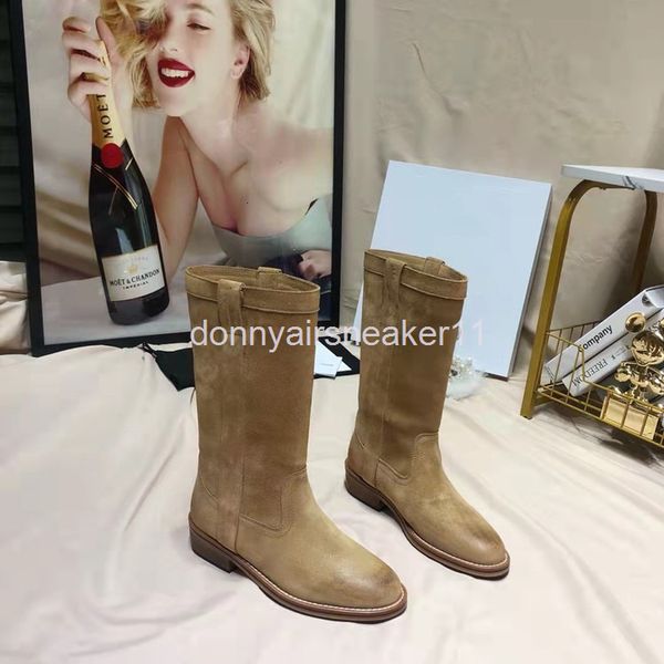 boots autumn and winter fashion medium boots women's thick heel anti velvet thin straight round head short, Black
boots autumn and winter fashion medium boots women's thick heel anti velvet thin straight round head short, Black