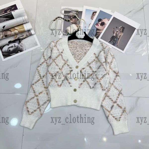 2022 plaid cardigan women stripe sweaters jackets cd pattern knit sweatshirts long sleeve cashmere knitts slim sweatshirts brand designer th, White;black
2022 plaid cardigan women stripe sweaters jackets cd pattern knit sweatshirts long sleeve cashmere knitts slim sweatshirts brand designer th, White;black