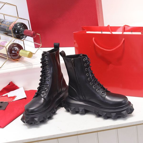 2022 brand style women lace up martin boots fashion design luxury ankle boot casual platform shoes autumn winter, Black
2022 brand style women lace up martin boots fashion design luxury ankle boot casual platform shoes autumn winter, Black