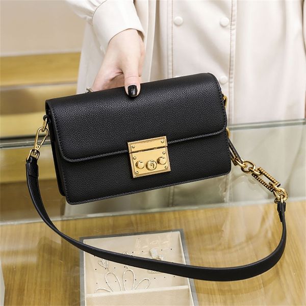women's autumn and winter women's smal single shoulder diagonal multi compartment chain 11
women's autumn and winter women's smal single shoulder diagonal multi compartment chain 11