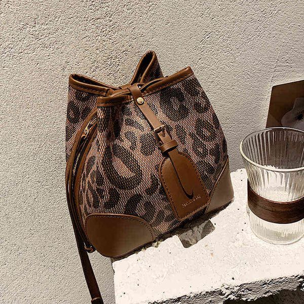 evening bags fashion leopard bucket bag totes handbags individual designer women shoulder 2022 hit winter luxury shopper 220517
evening bags fashion leopard bucket bag totes handbags individual designer women shoulder 2022 hit winter luxury shopper 220517