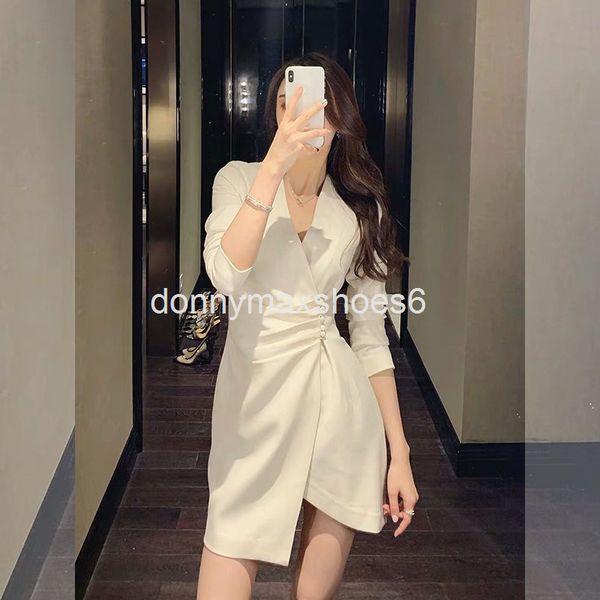 casual dresses special lady temperament v-neck white waist fold thin shirt skirt irregular dress, Black;gray
casual dresses special lady temperament v-neck white waist fold thin shirt skirt irregular dress, Black;gray