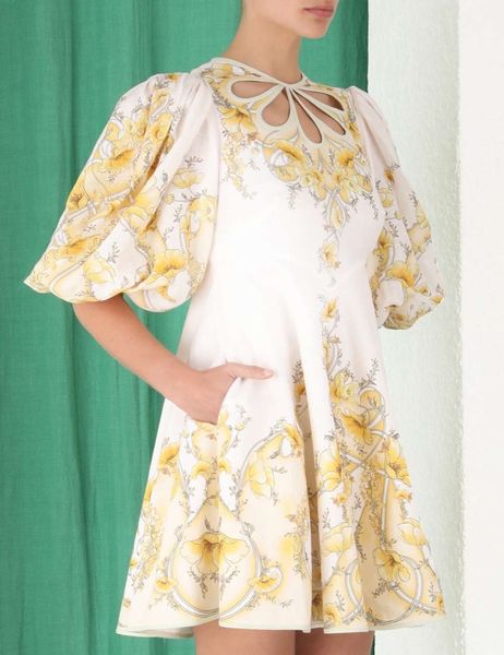 2022 australian fashion brand casual dresses the flower petal neckline at the chest is designed to be a beautiful garden short skirt, Black;gray
2022 australian fashion brand casual dresses the flower petal neckline at the chest is designed to be a beautiful garden short skirt, Black;gray