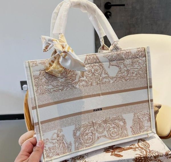 2021 women's large shopping bags fashion embroidery handbag ladies shoulder bag luxury designer tote
2021 women's large shopping bags fashion embroidery handbag ladies shoulder bag luxury designer tote