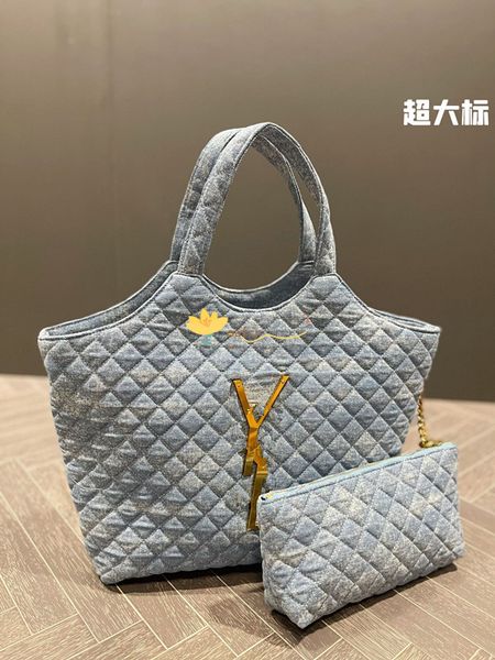 luxury designer bags quilted texture shopping bags tote canvas bags evening bag crossbody one shoulder crossbody fashion
luxury designer bags quilted texture shopping bags tote canvas bags evening bag crossbody one shoulder crossbody fashion