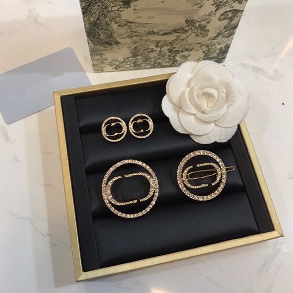 2022 classic letters with drill brooch brass material hairpin stud earrings set accessories female fast delivery, Gray
2022 classic letters with drill brooch brass material hairpin stud earrings set accessories female fast delivery, Gray
