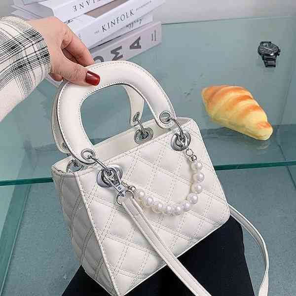 leisure 2022 trendy lattice fashion handbag women's sophisticated ladies luxury elegant evening bag clutch
leisure 2022 trendy lattice fashion handbag women's sophisticated ladies luxury elegant evening bag clutch