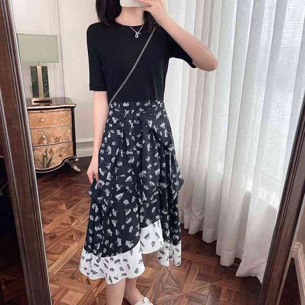 france elegant spring and summer women's dress round neck print hem irregular, Black;gray
france elegant spring and summer women's dress round neck print hem irregular, Black;gray