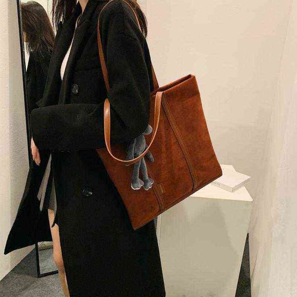 retro faux suede big tote for women large capacity handbags suture matte shoulder bags ladies casual handle bag purses ins 220420
retro faux suede big tote for women large capacity handbags suture matte shoulder bags ladies casual handle bag purses ins 220420