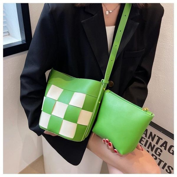 evening bags women's spring summer 2022 trend women knitting plaid handbags small bucket cross body hand bag
evening bags women's spring summer 2022 trend women knitting plaid handbags small bucket cross body hand bag