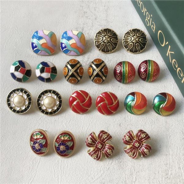 stud huanzhi 2022 autumn winter colorful enamel geometry irregular round flowers elegant vintage earring for women party jewelry, Golden;silver
stud huanzhi 2022 autumn winter colorful enamel geometry irregular round flowers elegant vintage earring for women party jewelry, Golden;silver