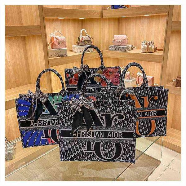 2022 large bag women's newfashion simple handbag shopping bags trend embroidered totebag
2022 large bag women's newfashion simple handbag shopping bags trend embroidered totebag
