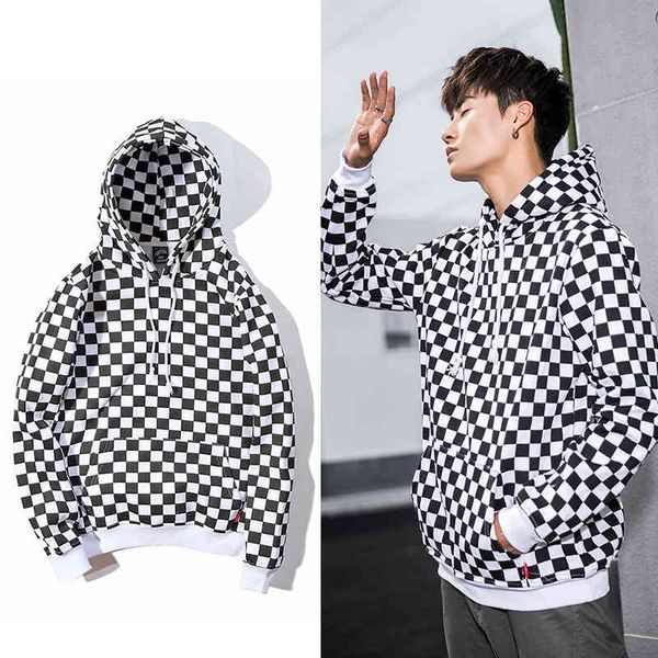tide brand oversize black white plaid men's women's plush thickened hooded pullover 
tide brand oversize black white plaid men's women's plush thickened hooded pullover