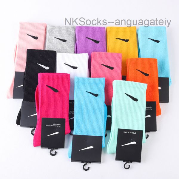 fashion men's hook brand socks classic middle tube sports moisture absorption sock casual men women luxury wear medium short sportsocks, Black
fashion men's hook brand socks classic middle tube sports moisture absorption sock casual men women luxury wear medium short sportsocks, Black
