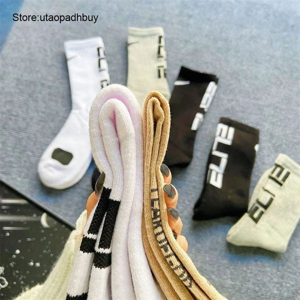 2022 mens socks chaussettes fashion men women underwear letter printed sock skateboard basketball sports stockings, Black
2022 mens socks chaussettes fashion men women underwear letter printed sock skateboard basketball sports stockings, Black