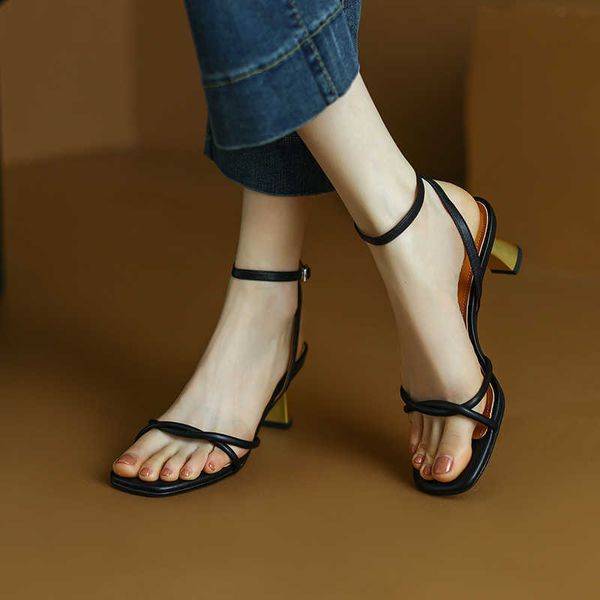 2022 elling ladies open toe classic luxury sandals women's summer 2022 new versatile comfortable high heels girl casual shoes, Black
2022 elling ladies open toe classic luxury sandals women's summer 2022 new versatile comfortable high heels girl casual shoes, Black
