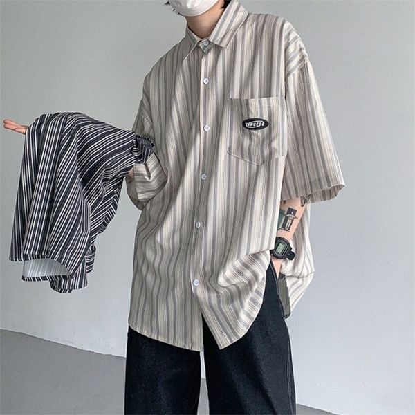 privathinker summer male ice silk shirt stripe short sleeve men's oversized japanese vintage blouses turn down collar cardigan 220322, White;black
privathinker summer male ice silk shirt stripe short sleeve men's oversized japanese vintage blouses turn down collar cardigan 220322, White;black