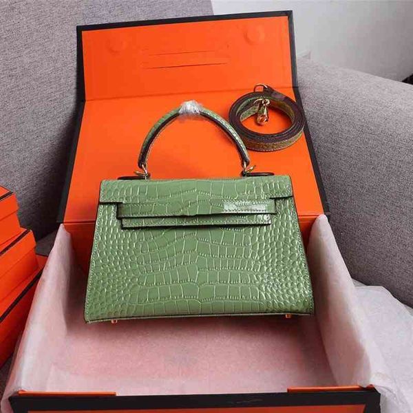 shoulder bag summer designer handbag tote messenger vintage bags women handbags fashion green crossbody purses classic style practical 0426
shoulder bag summer designer handbag tote messenger vintage bags women handbags fashion green crossbody purses classic style practical 0426